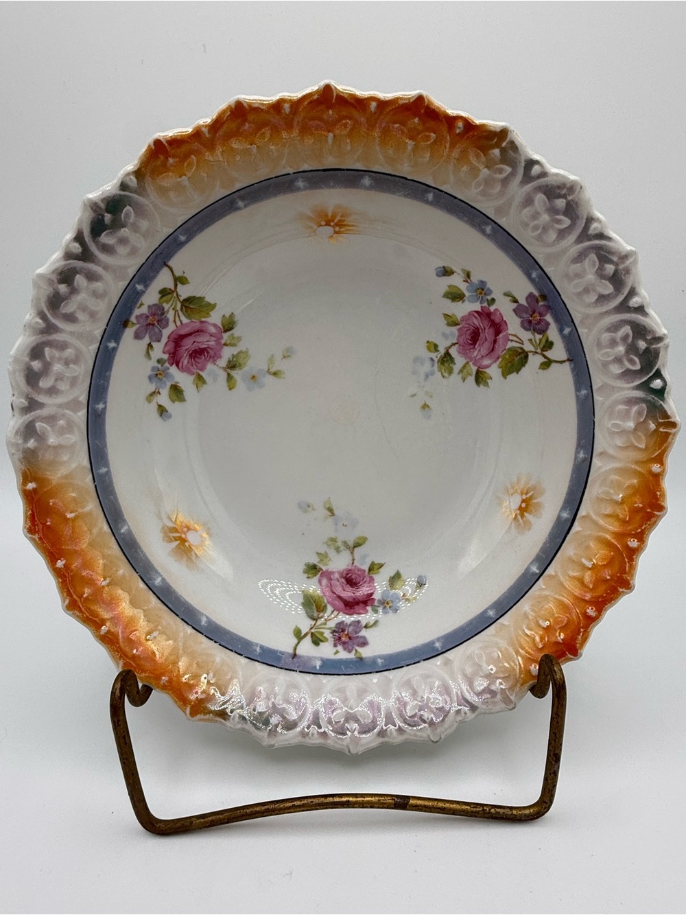 1910-1920 Vintage Bavaria Floral Porcelain Serving Bowl in Peach and Pink